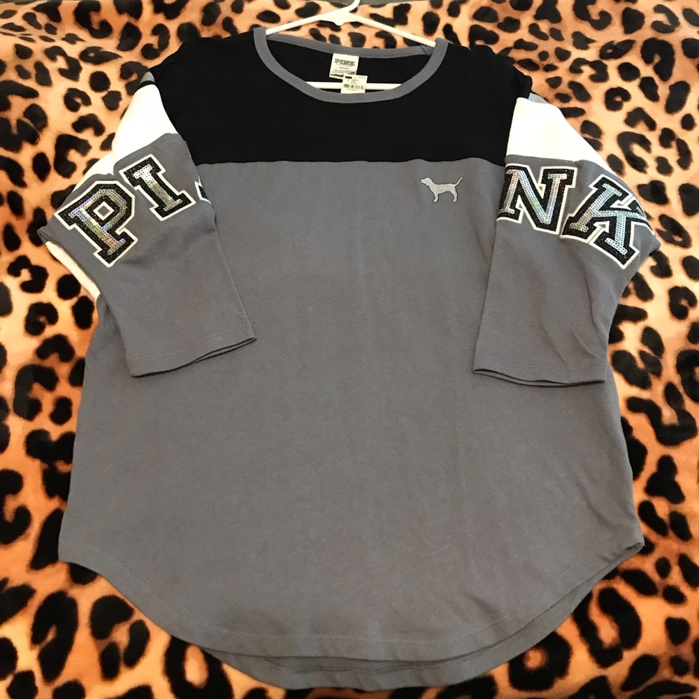 🚫SOLD 🚫VS PINK Bling Football Crew SZ M 💞